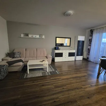 Nawigator Apartment *